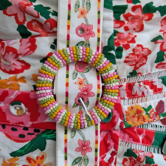 Farm Rio Strawberry Mixed Floral Shorts Jumpsuit NWT Size S Beaded Belt Romper - Picture 4 of 10